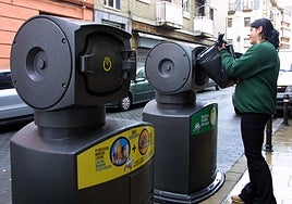 El sistema de recogida de basuras del Casco Medieval se interrumpirá varias horas este martes y miércoles