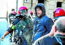 Estos son los colectivos radicales unidos contra Falange pero que no se soportan entre sí