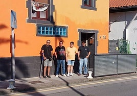 Jesús María Miranda, Emilio Crespos, Oskar Rosón y su hijo Aritza.