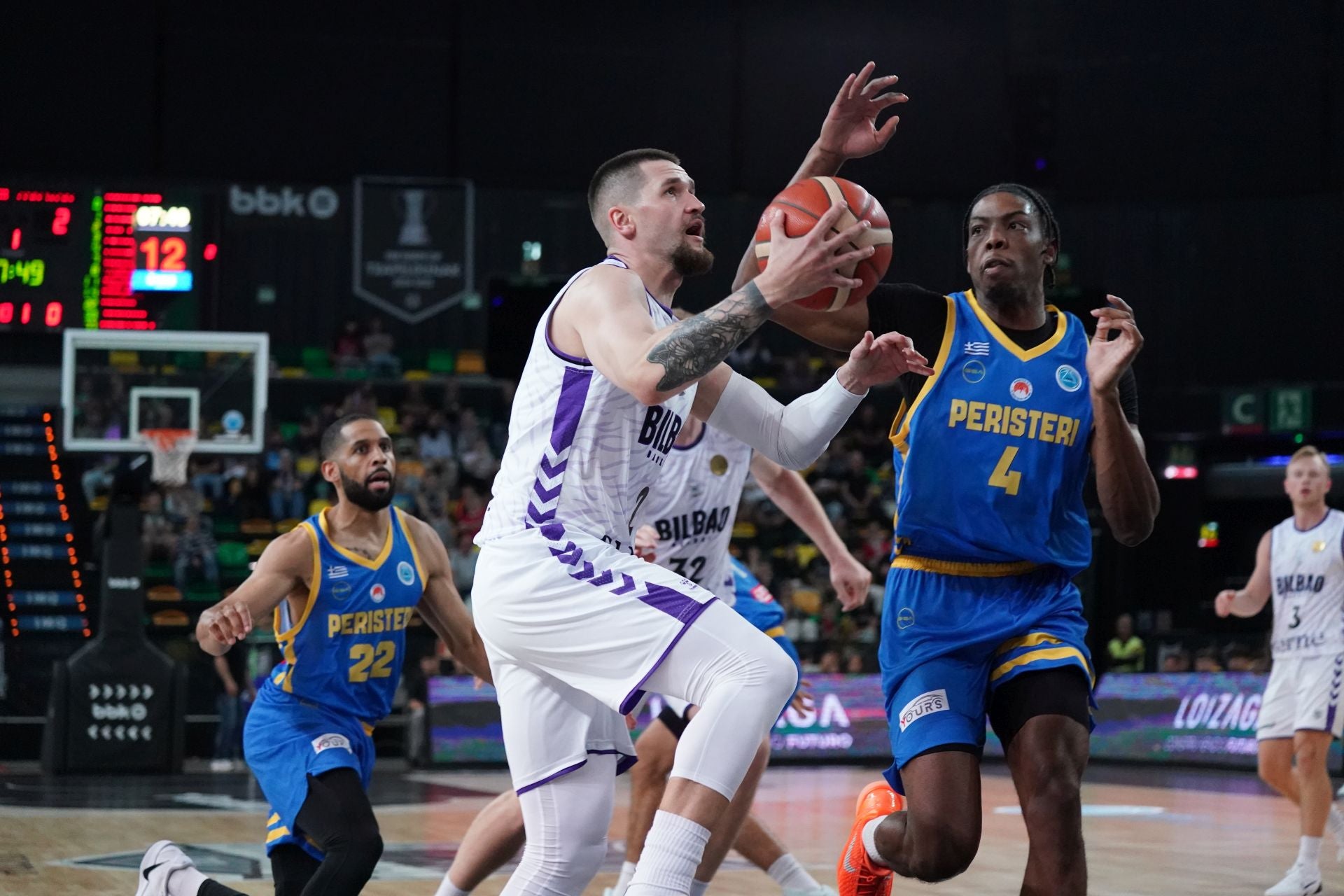 Los hombres de negro abrieron el curso europeo en Miribilla.