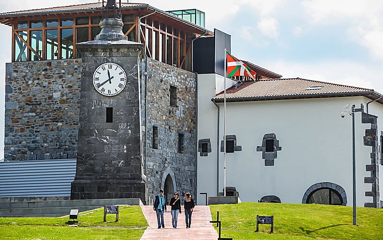 El Patronato de Urdaibai inicia el proceso para incorporar al grupo contrario al Guggenheim
