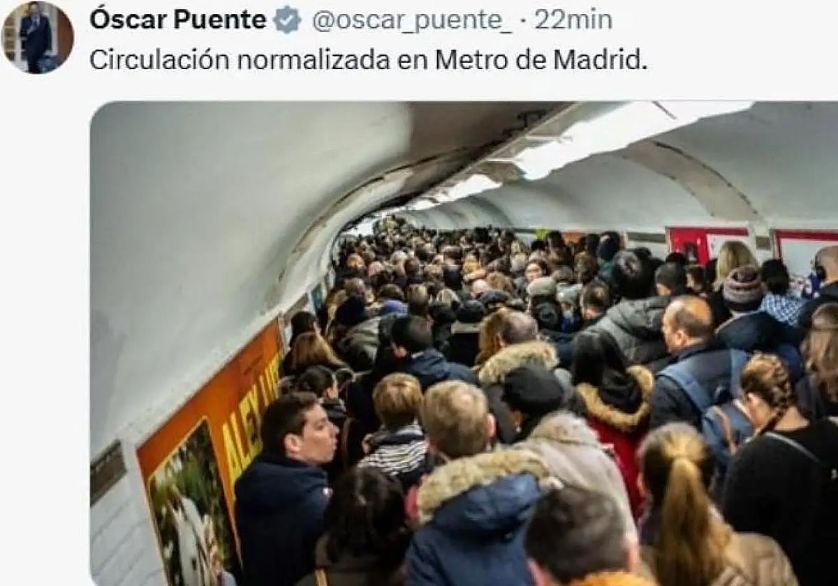 Pantallazo del tuit del ministro con la foto del metro de París.