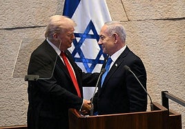 El presidente de Estados Unidos, Donald Trump, y su homólogo israelí, Benjamín Netanyahu, este lunes en el Parlamento israelí (Knéset) en Jerusalén.