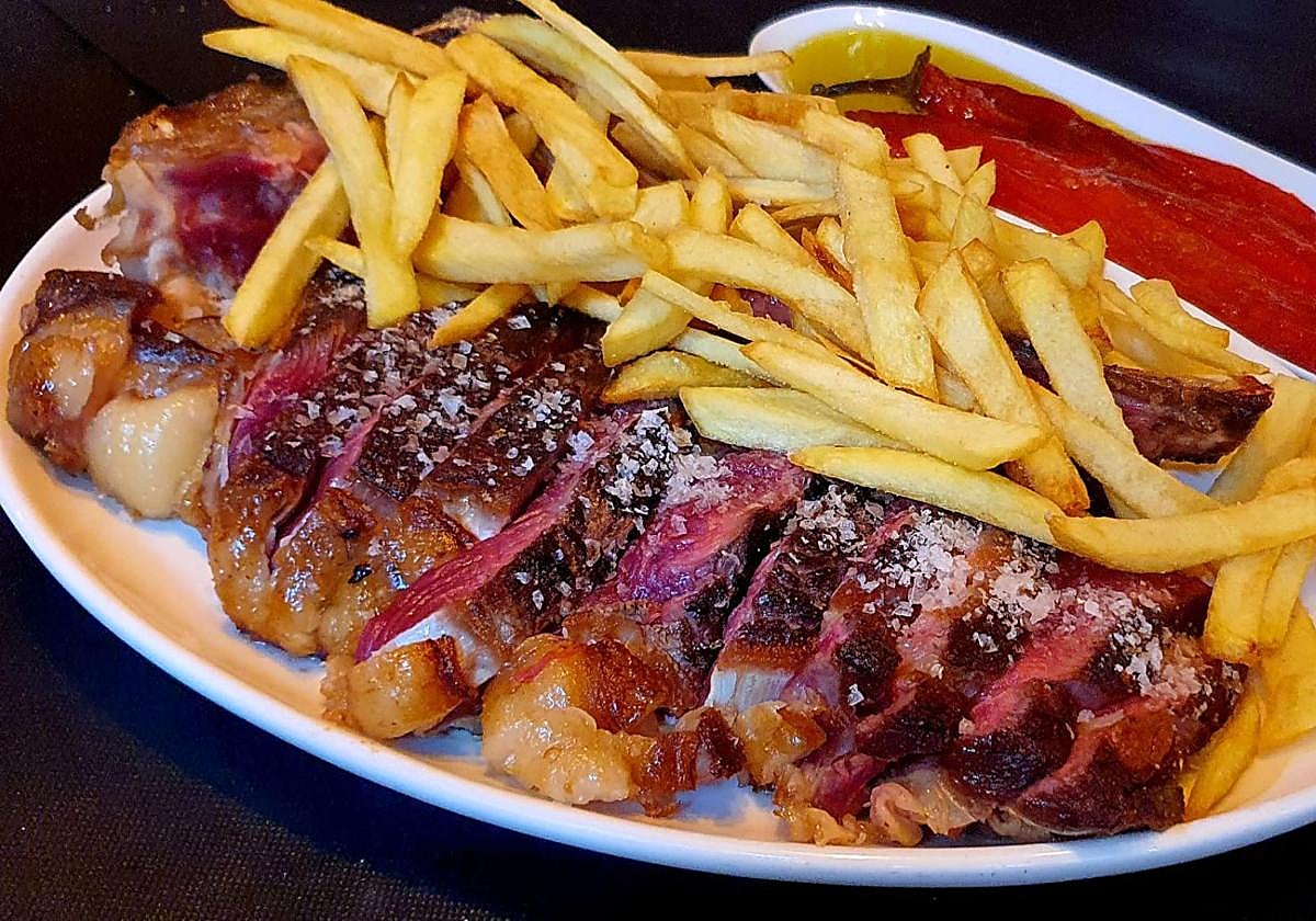 El restaurante de Bilbao donde es muy difícil elegir entre el rodaballo o la chuleta