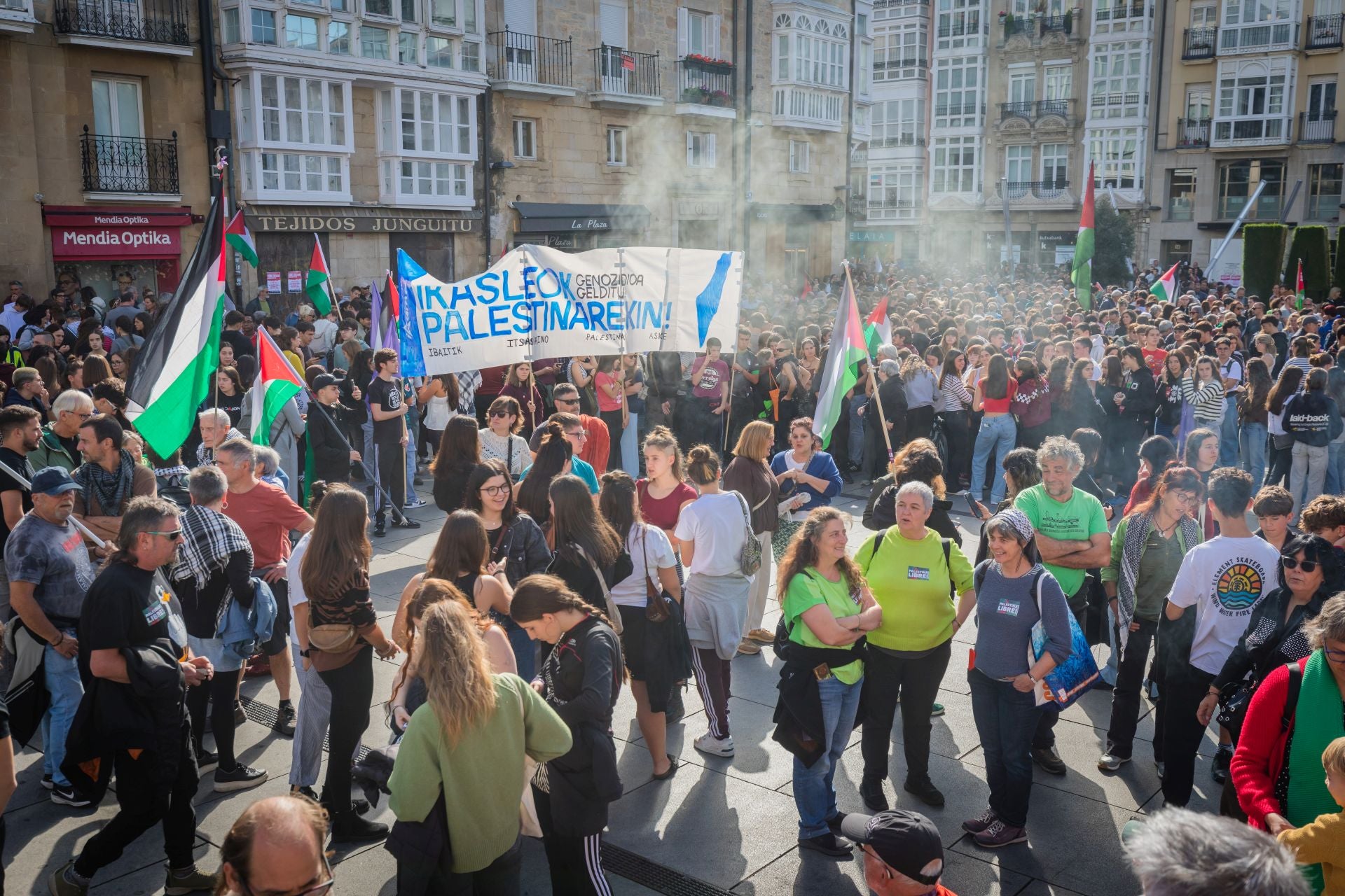 La jornada de huelga en apoyo a Palestina en Bizkaia, en imágenes
