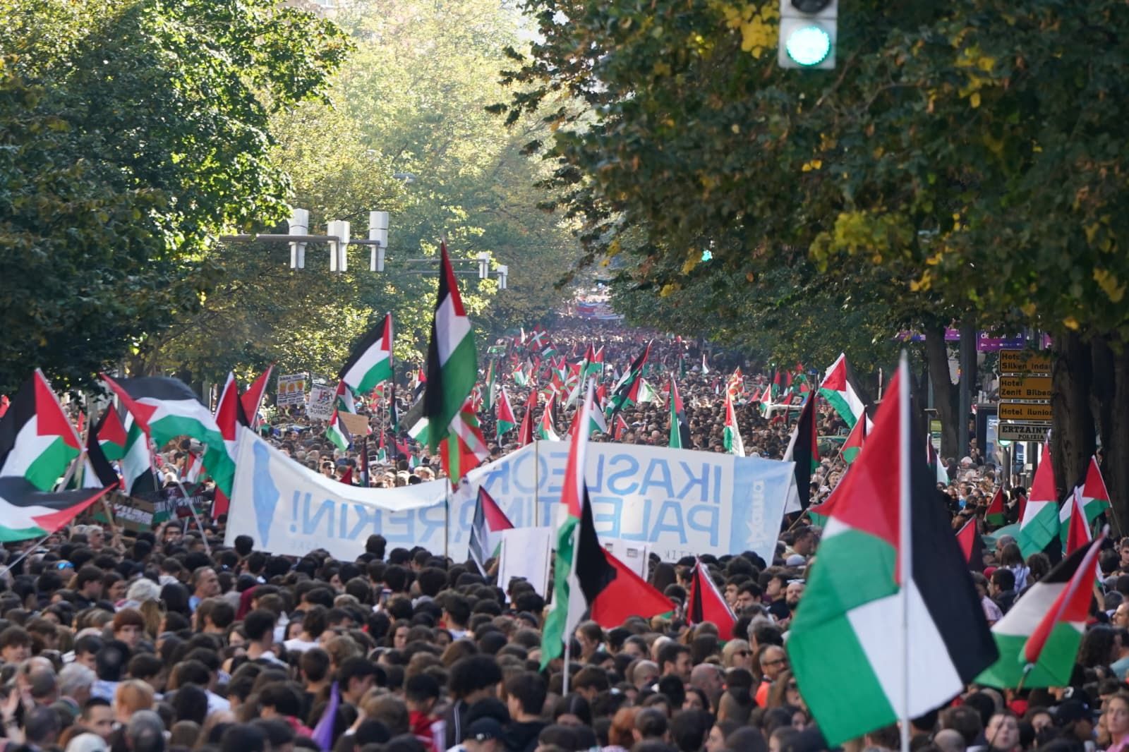 La jornada de huelga en apoyo a Palestina en Bizkaia, en imágenes