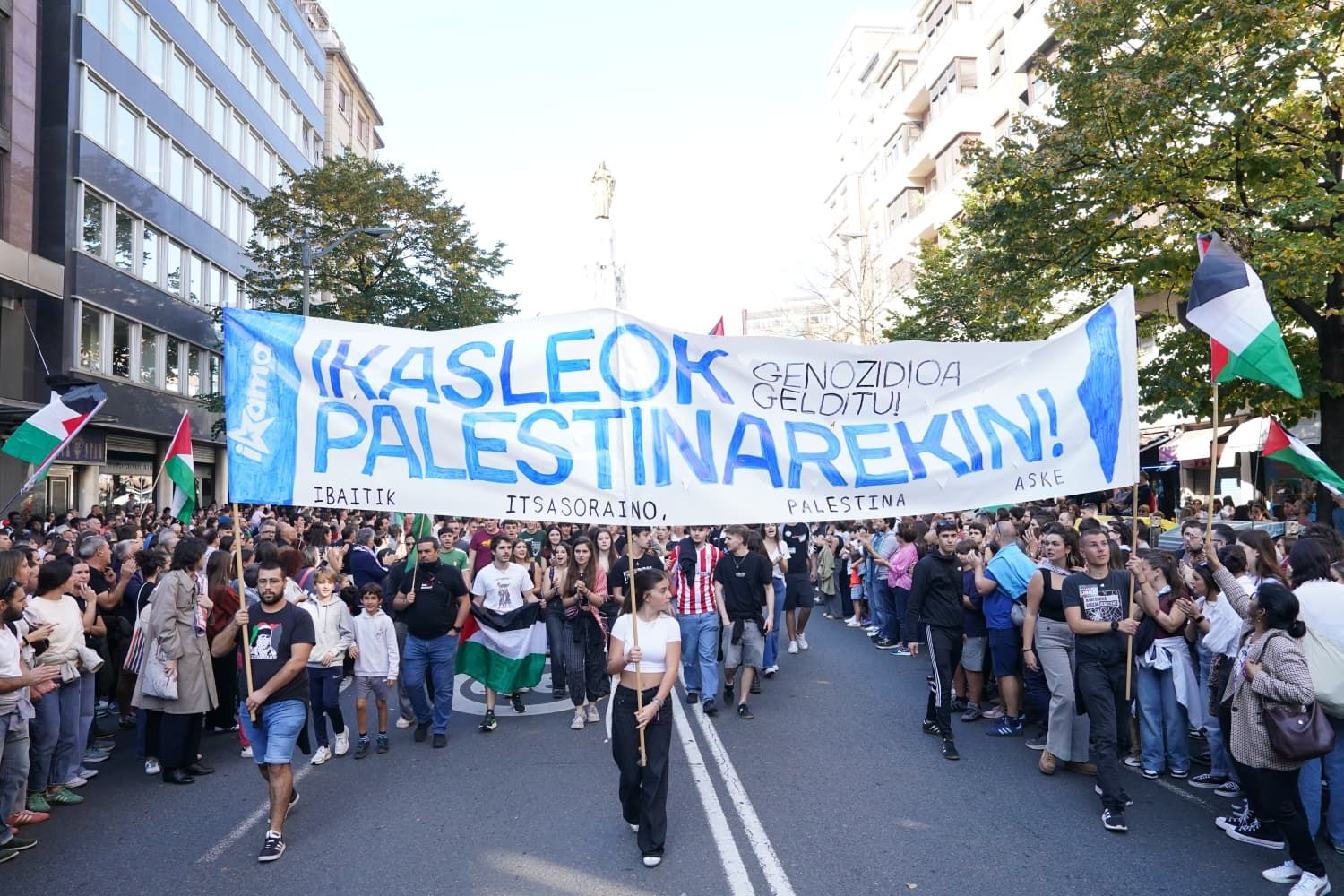 La jornada de huelga en apoyo a Palestina en Bizkaia, en imágenes
