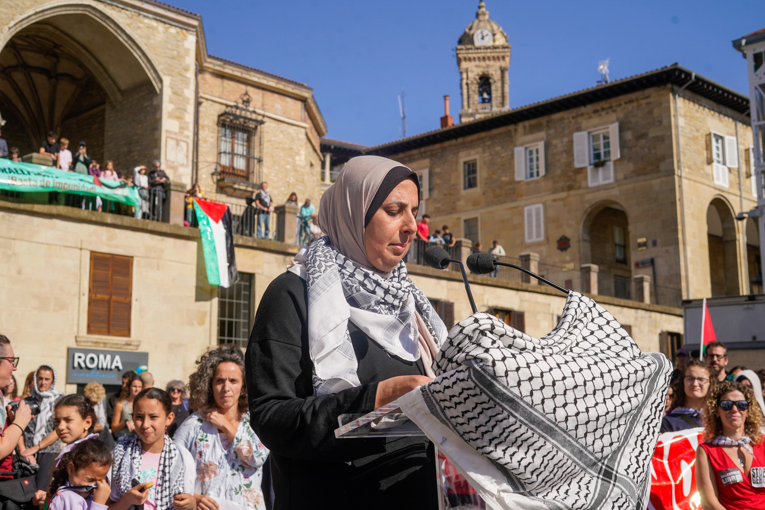 La jornada de huelga en apoyo a Palestina en Álava, en imágenes