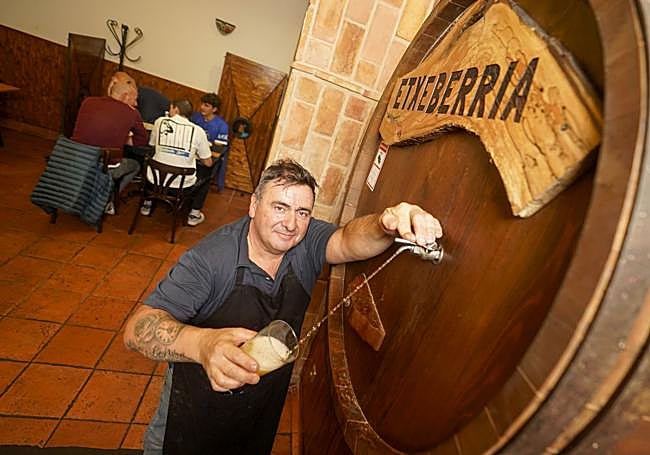 David Villarán en la kupela del restaurante..