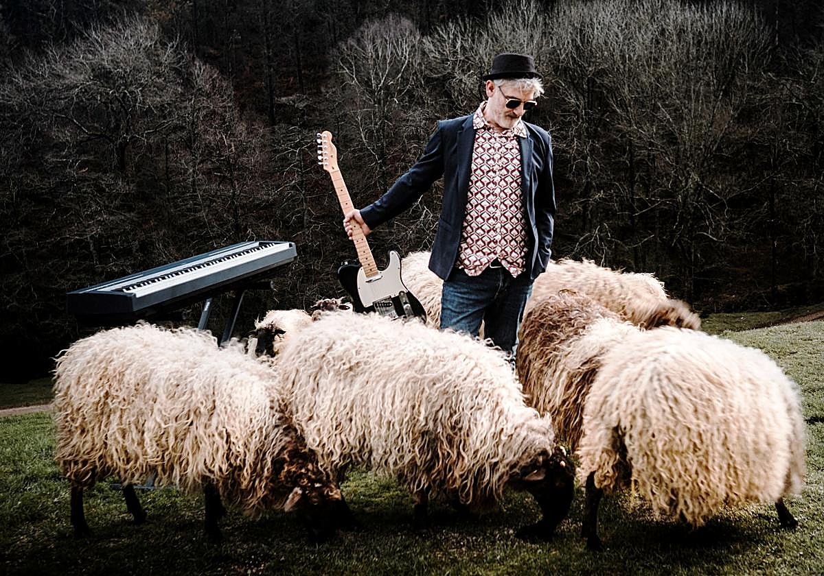 Txuma Murugarren: «La mayoría de las canciones que ofreces ni se escuchan, y eso me da pena»