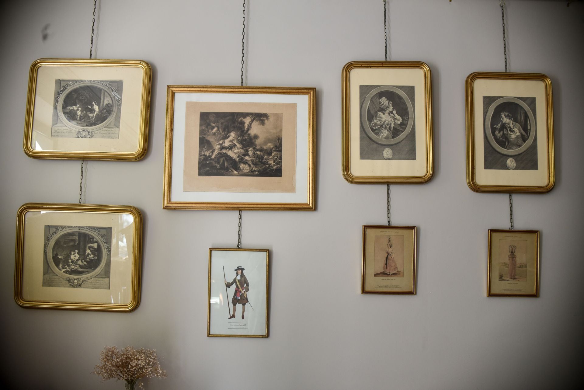 Marta deja la consultoría en Madrid y abre su tienda de muebles restaurados en Getxo