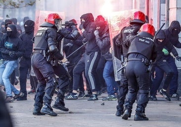 Gobierno vasco y Bildu llevan al Parlamento su pugna por los disturbios entre radicales en Vitoria