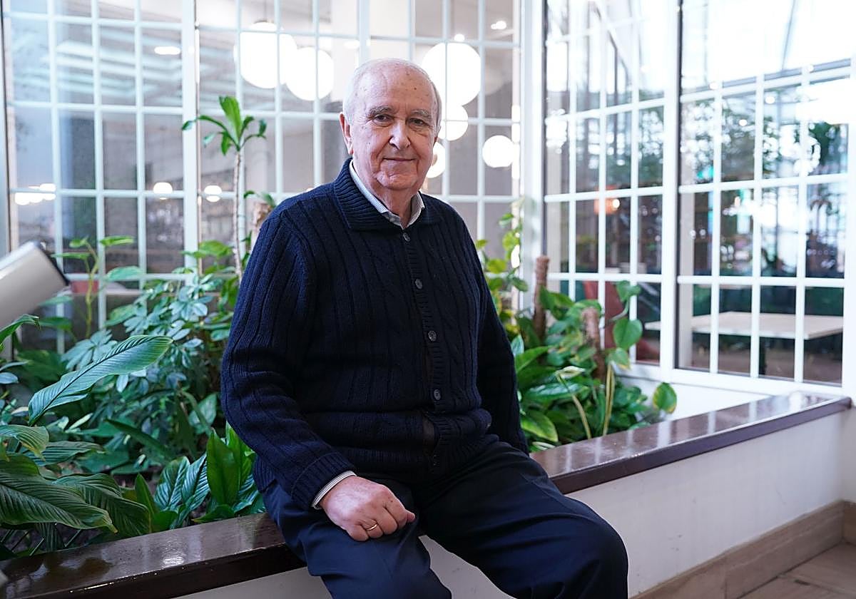 Palacios que presidió el Banco de Alimentos de Bizkaia y la federación estatal, es voluntario desde hace tres décadas.