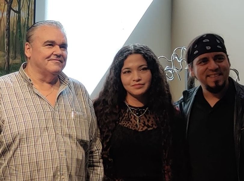 Lucas Prados, Roxana Herrera y Armando Flores.