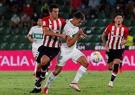 Dani Vivián jugará por tercera vez en el Martínez Valero, donde debutó como rojiblanco el 16 de agosto de 2021.