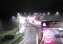 La A-8 en Muskiz recupera la normalidad tras la avería de un vehículo