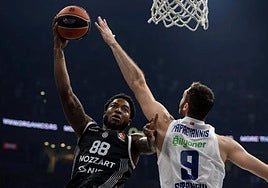 Tyrique Jones, pívot de referencia del Partizan, mide 2,03.