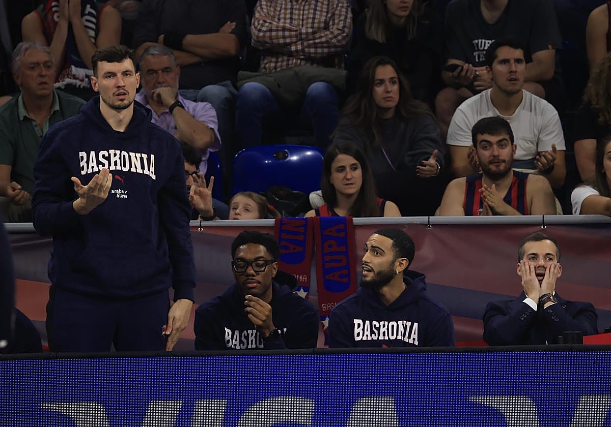 Kurucs, Forrest y Hioward se perdieron el duelo ante el Partizan.