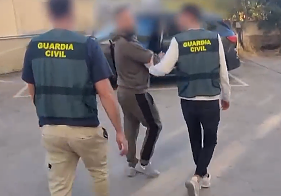Cae una banda criminal tras robar a plena luz del día en tres viviendas de Amorebieta