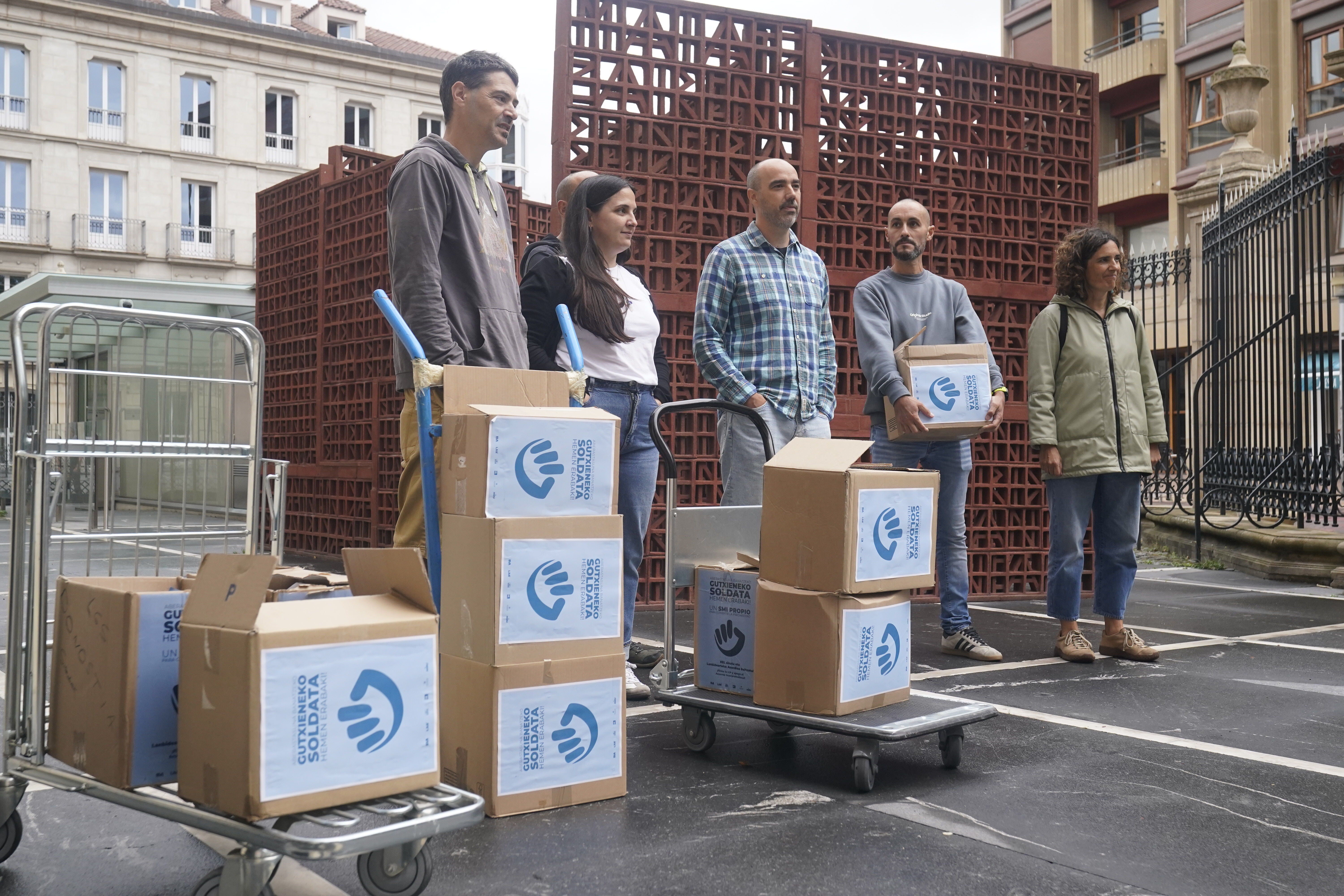 El Gobierno vasco rechaza hoy la iniciativa de ELA y LAB para que Euskadi fije su salario mínimo