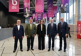 De izquierda a derecha, Oscar Villasante, director de EL CORREO; Juan Mari Aburto, alcalde de Bilbao, Elixabete Etxanobe, diputada general de Bizkaia; Andoitz Korta, viceconsejero de Promoción Industrial; e Iñigo Barrenechea, director general de EL CORREO.