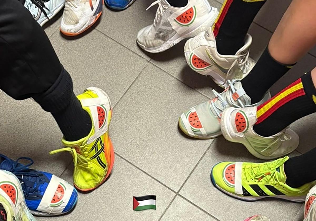 El reivindicativo gesto de las jugadoras de la selección femenina de balonmano en su partido contra Israel