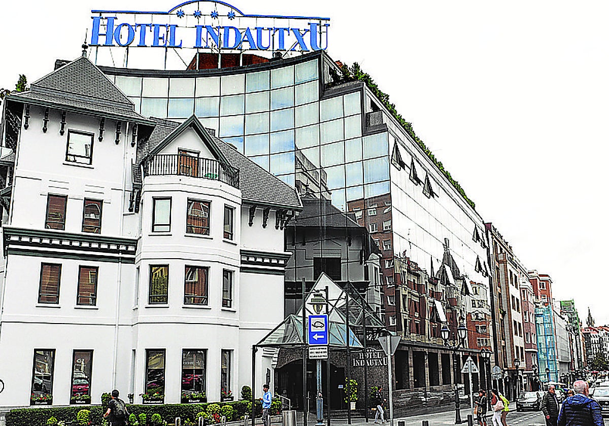 El Indautxu se inauguró en 1990 y tiene 150 habitaciones.