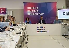 El lehendakari presidió la primera reunión del foro.