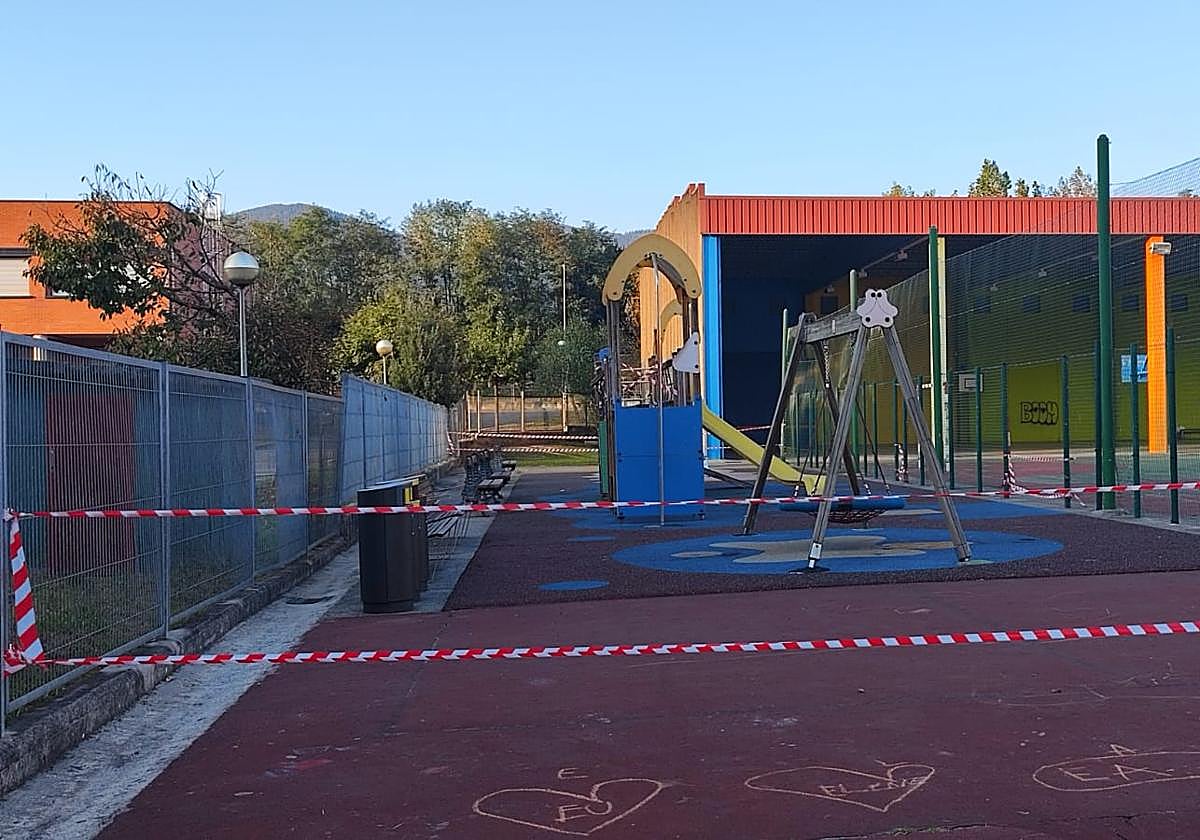 Los columpios se encuentran clausurados en la actualidad por seguridad.