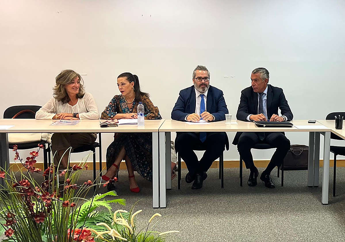 De izquierda a derecha: Nerea Zamacola (Adegi), Virginia Múgica (Confebask), Mikel Andérez (Cebek) y Fernando Raposo (SEA).