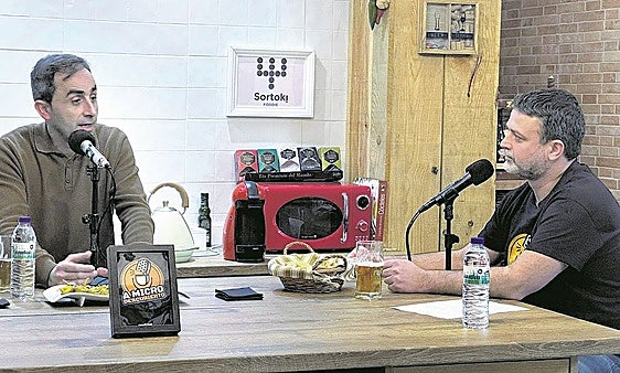 «Me encantaría traer el premio al mejor pódcast a Basauri, estoy ilusionado»