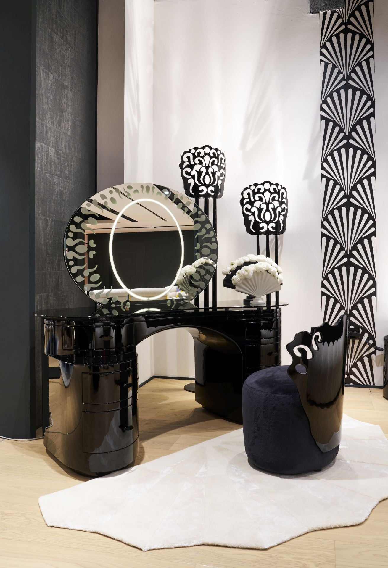 Pedro Almodóvar lanza una colección de muebles: color, cine… y en Bilbao solo disponibles en esta tienda