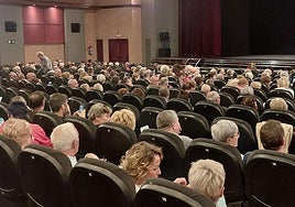 Más de 300 personas acudieron a la cita en el SKA de Santurtzi.