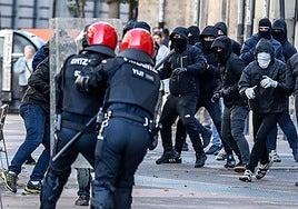 «El objetivo no era la Falange, era la Ertzaintza», denuncia Zupiria