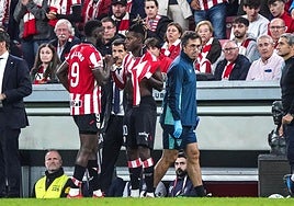 Iñaki Williams ante el debut de Nico en la Champions: «Ha pasado momentos jodidos»