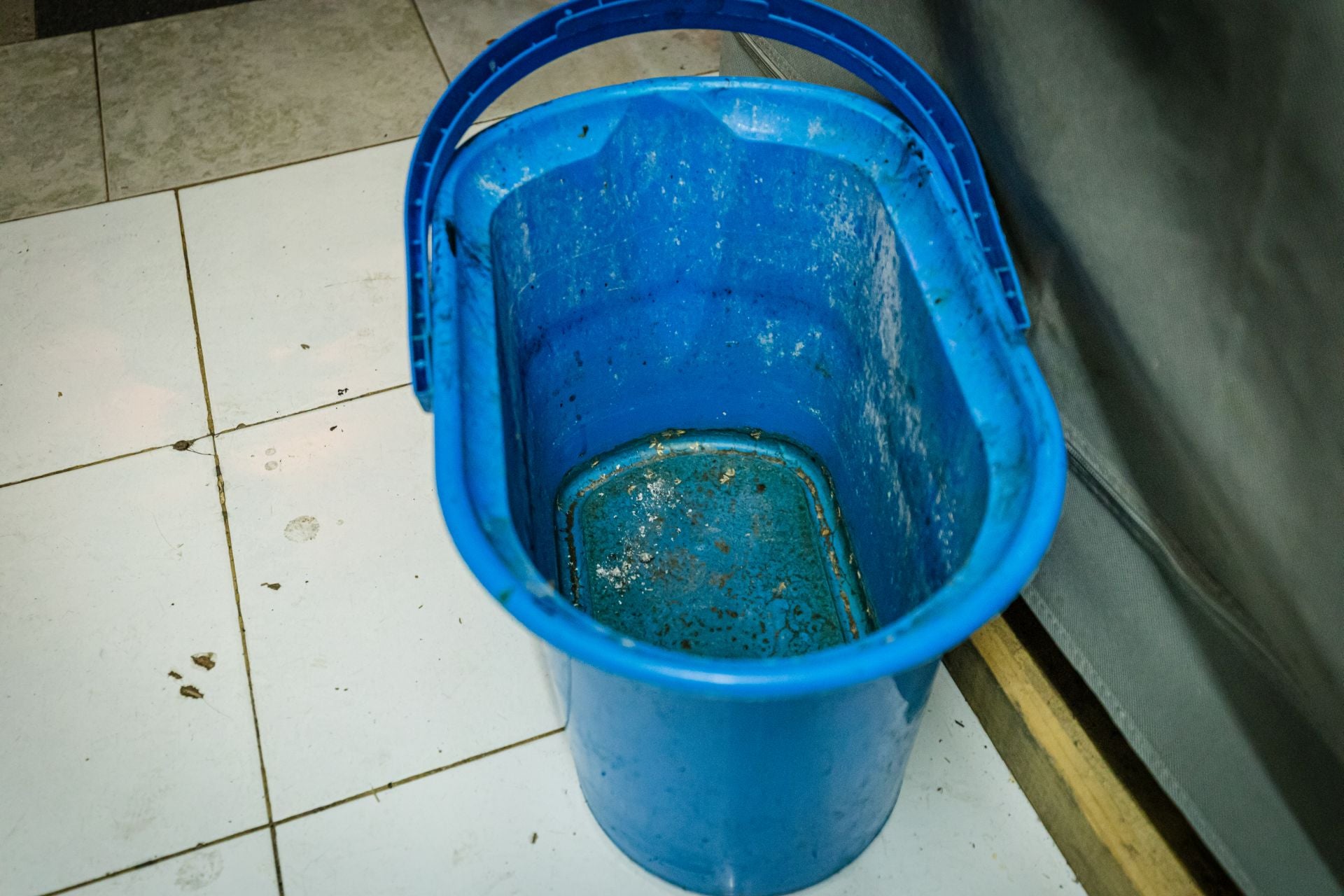 Así era el camarote en el que vivió un año Josefina tras ser okupada su casa en Vitoria