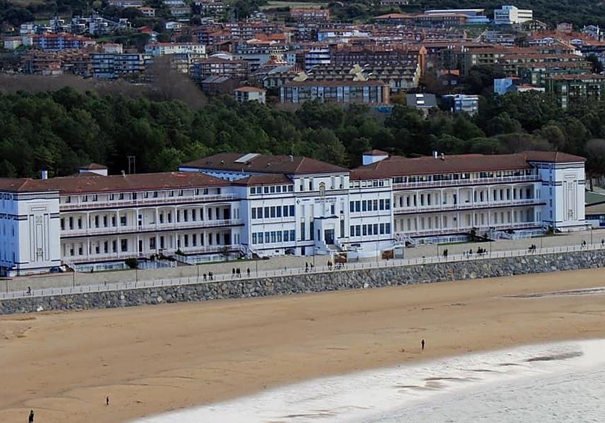 Durante el desarrollo de los trabajos se garantizará el funcionamiento operativo del resto de unidades hospitalarias.