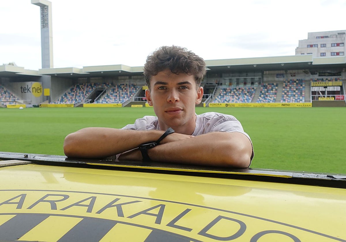 Oier López, lateral izquierdo del Barakaldo, es el defensa más goleador de Primera Federación.