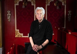 José Carlos Plaza, en el teatro Ortzai de Vitoria donde ayer presentó su libro.