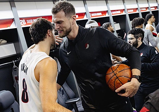 El redebut de Splitter en la NBA arrolla a los Warriors de Curry