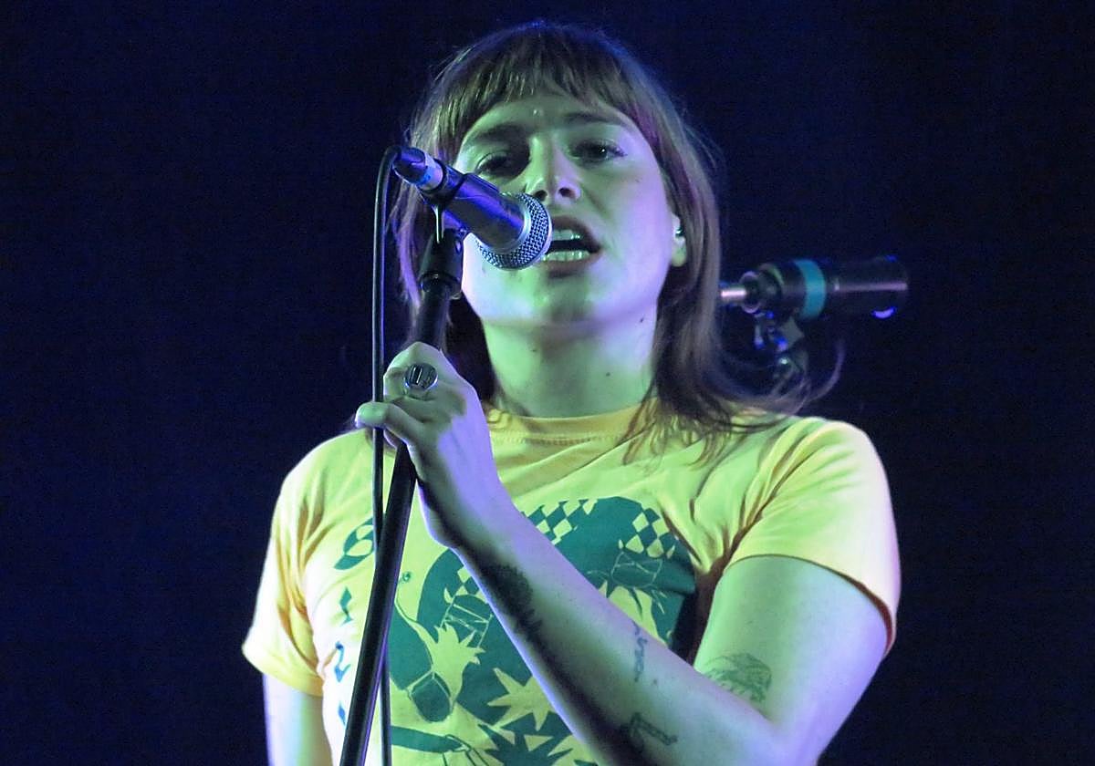 Cris, la cantante de Belako.