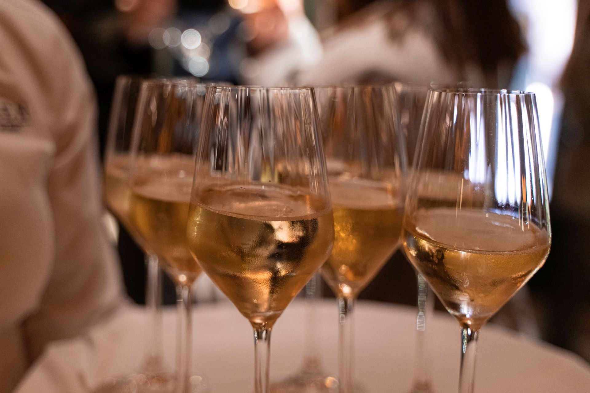 Acrobacias, danza del vientre... llegan las cenas temáticas a este restaurante de Bilbao