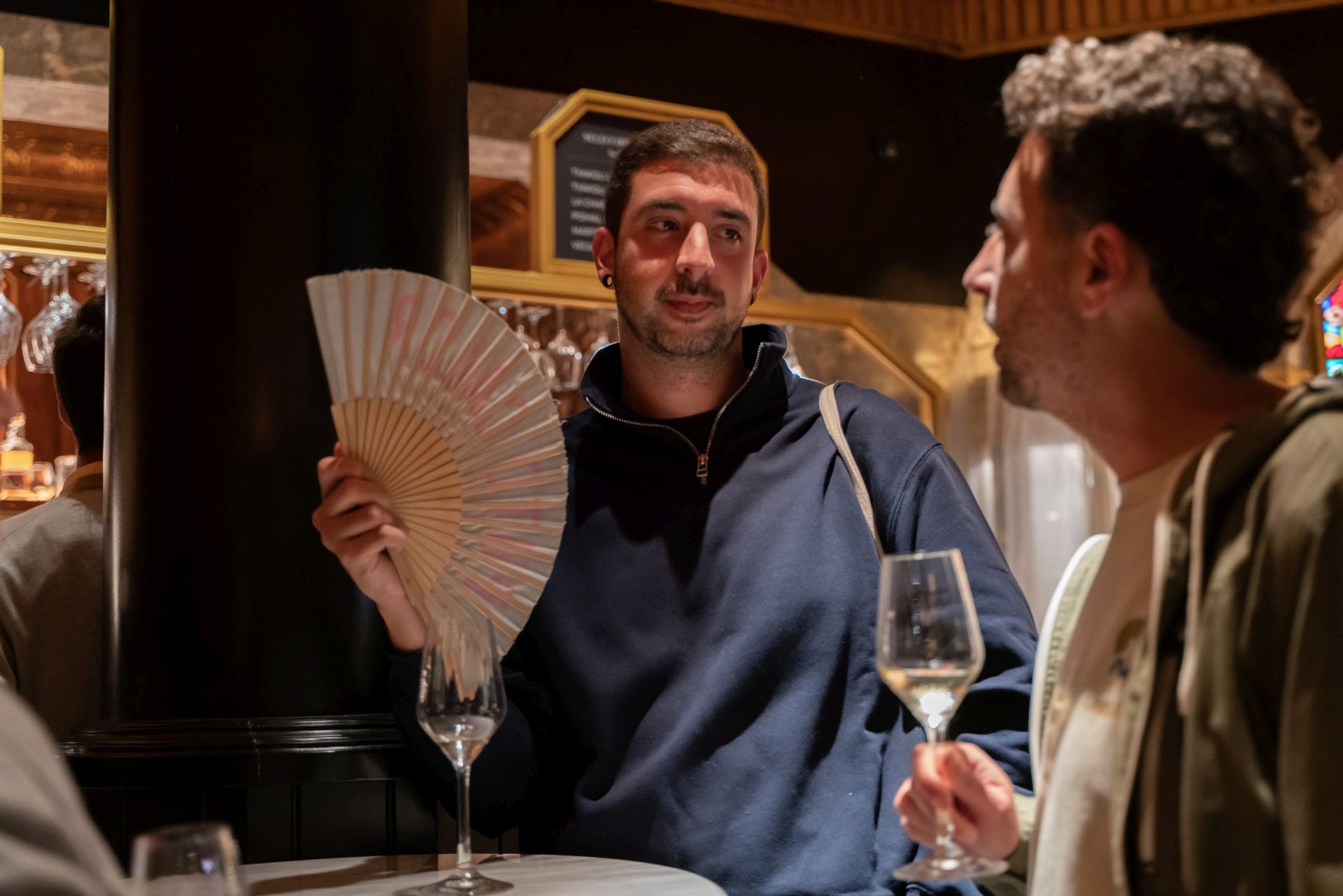 Acrobacias, danza del vientre... llegan las cenas temáticas a este restaurante de Bilbao