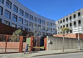 Las trabajadoras de la residencia se concentran cada jueves para protestar por su situación.