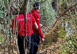 Labores de búsqueda de la Ertzaintza en la zona.