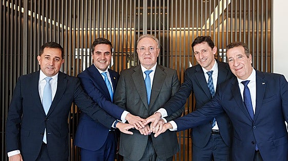 Gobierno vasco, BBK y Vital respaldan a Jainaga en la operación Talgo a pesar de la imputación