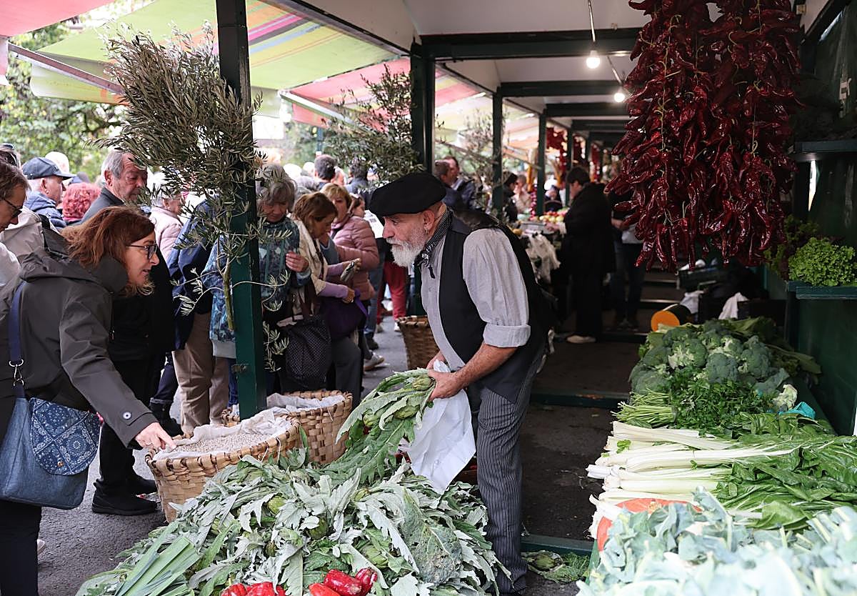 Una jornada especial en Gernika: «Pedimos el día libre para no perdernos la feria»
