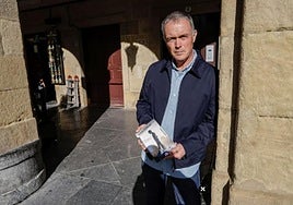 Mikel Ayestaran, ostiral honetan Donostian.