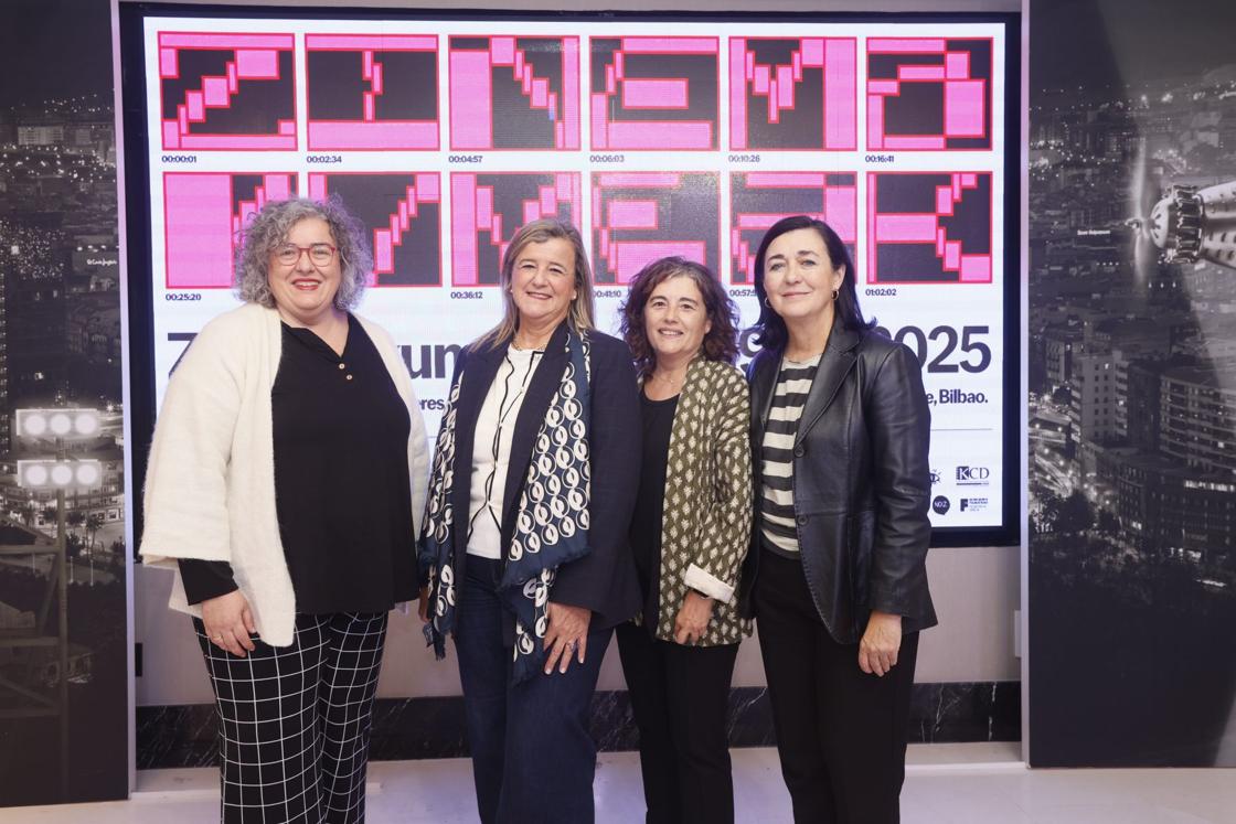 Noemí Ostolaza, Teresa Laespada, Trinidad L. Vicente y Yolanda Díez. 