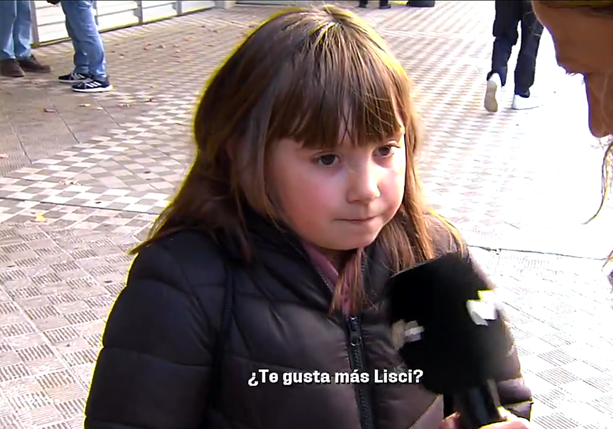 Nagore, la niña de 8 años que analiza la temporada de Osasuna como una experta: «Algunos fichajes no me han gustado»